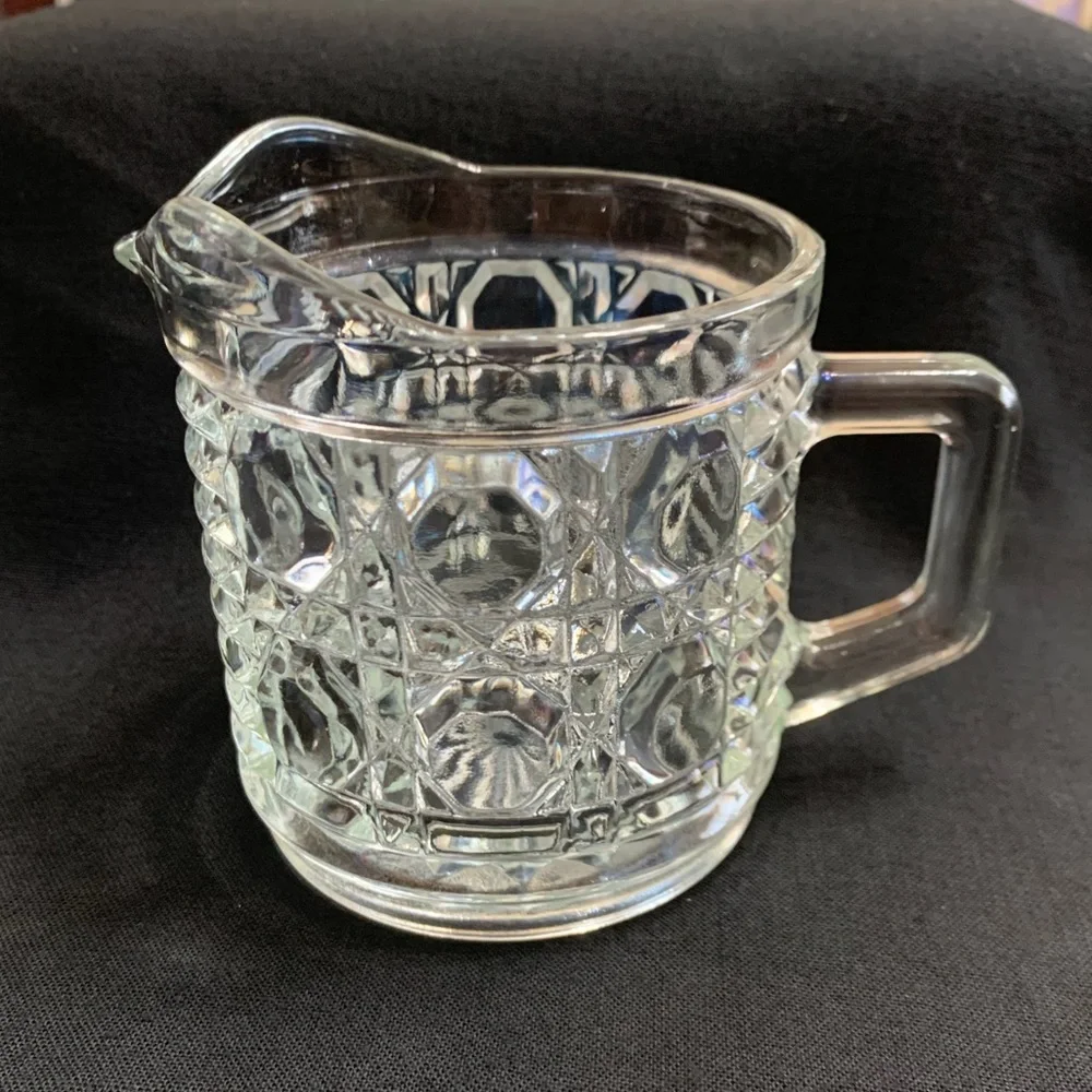 VINTAGE FEDERAL GLASS WINDSOR BUTTON & CANE CREAMER - Picture 2 of 5